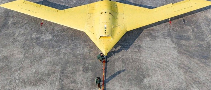 Китайский стелс-дрон CH-7 совершил первый полет