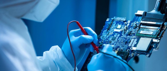 Сбер выкупил долю АФК «Система» в «Элементе» за 24 млрд рублей